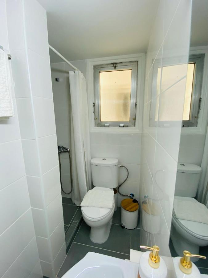 Simple One Bedroom Flat In Engomi Bagian luar foto