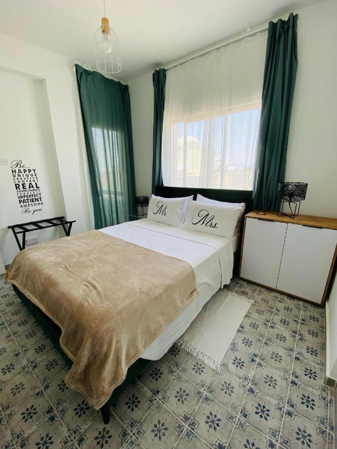 Simple One Bedroom Flat In Engomi Bagian luar foto